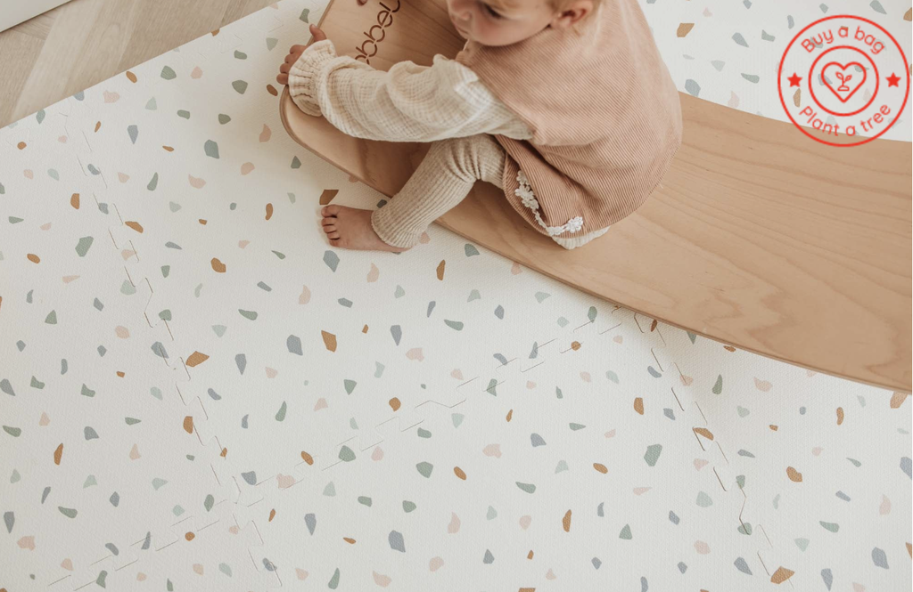 Tapis d'éveil à bords relevantes - Play & Go - Bloom Fleuri