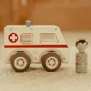 0030071_ambulance-met-pegdoll-fsc.webp