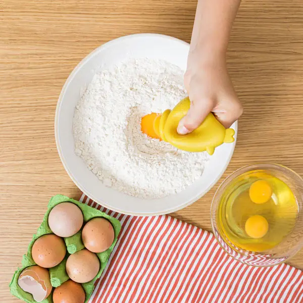 Eggs-separator-shooting-flour-top-600x600-RVB_600x600.webp