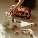 0030801_brandweerwagen-met-pegdolls-fsc.webp