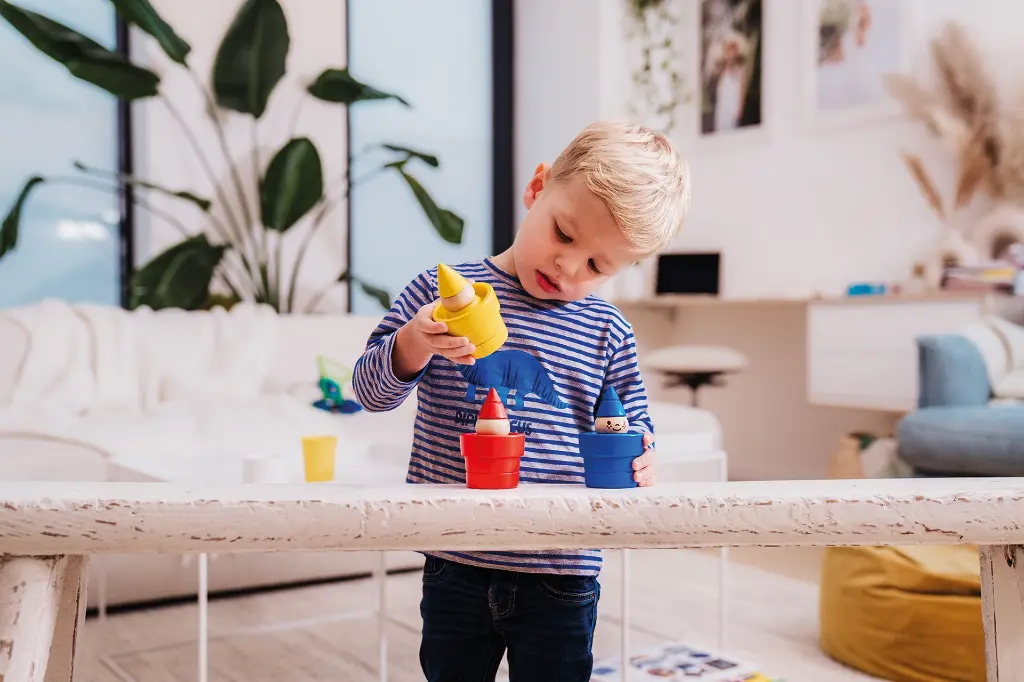 SG 038 Gnome Sweet Gnome (lifestyle) image 01.webp