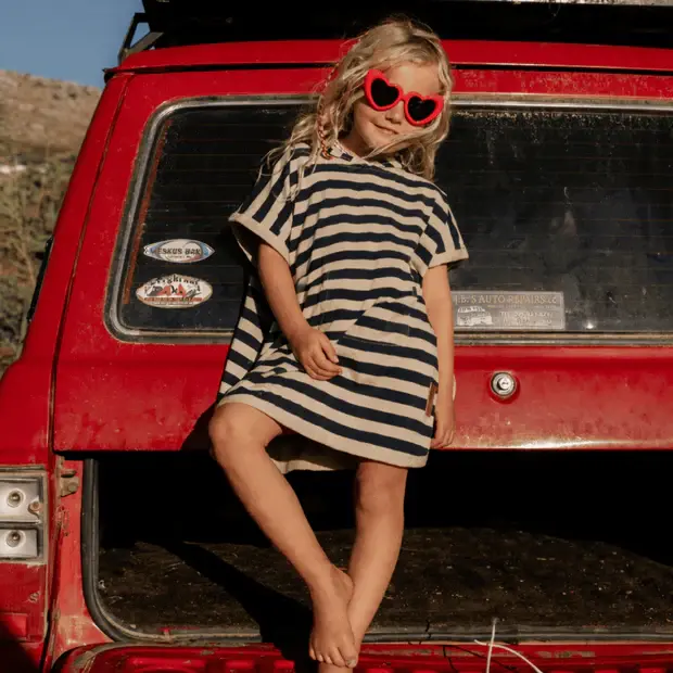 UV_Kids_Poncho_in_Sandy_Navy_Stripe.webp