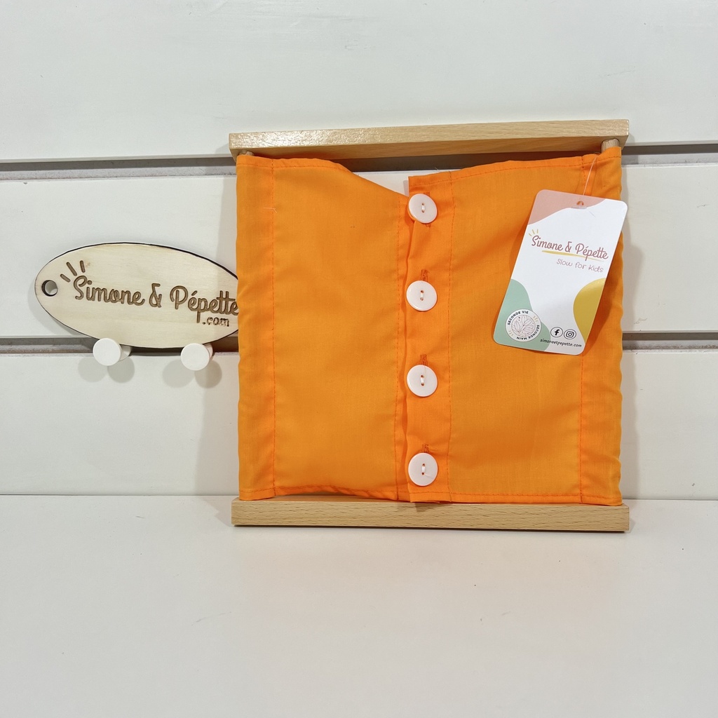 Cadre d'habillage Montessori - Grands boutons