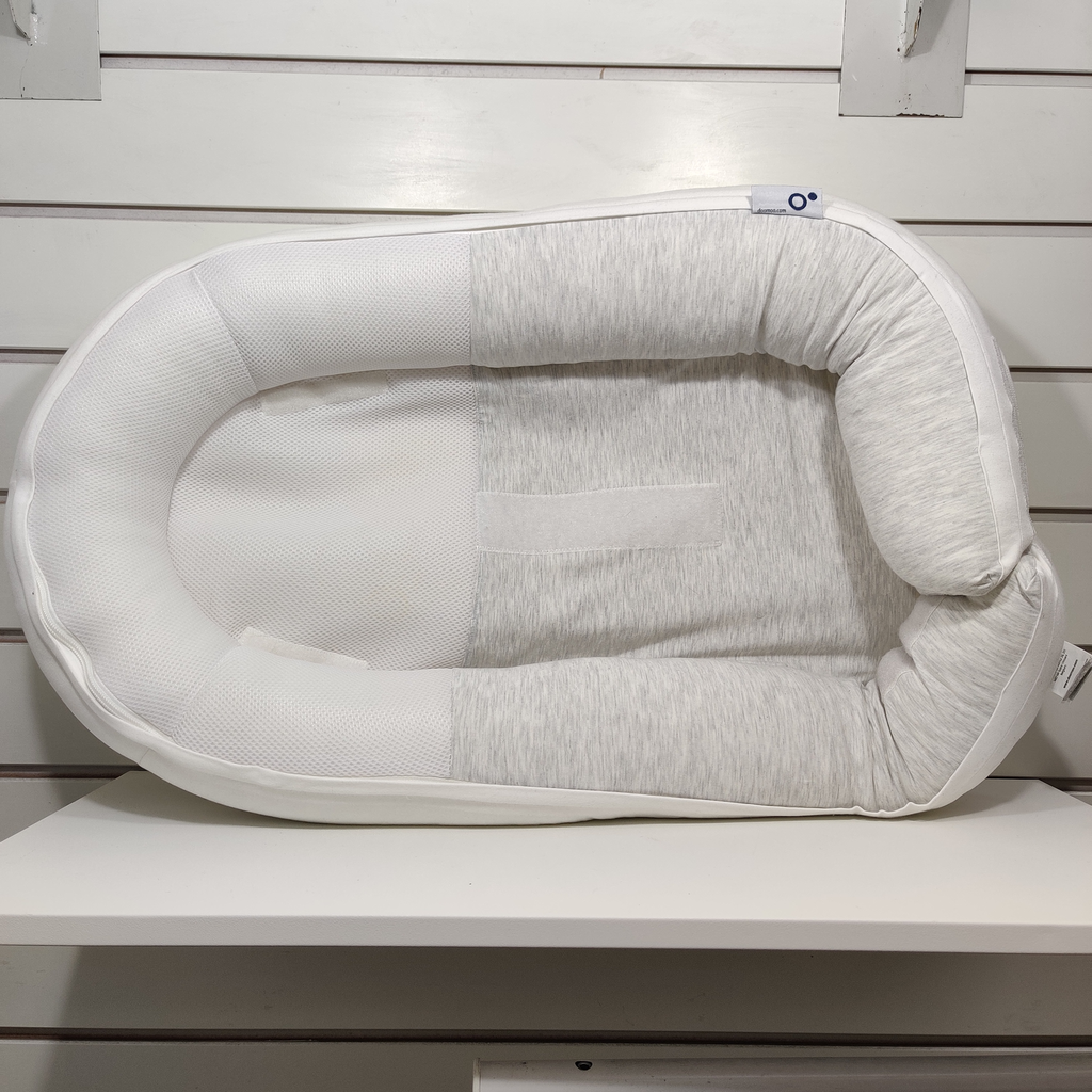 Reducteur de lit - Doomoo - (Légère traces)