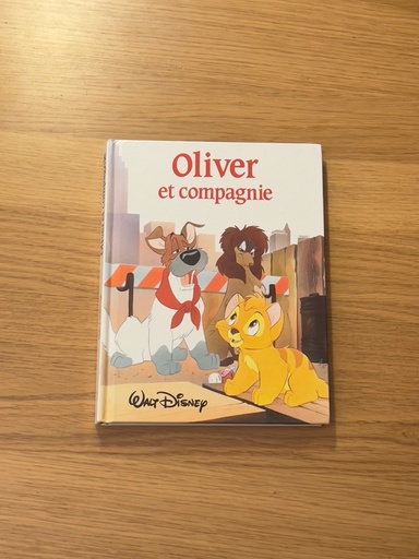 [L00066] Livre - Oliver et compagnie