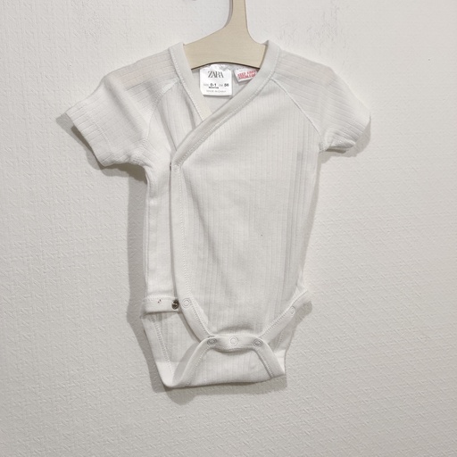 [V02631] Body - Zara - 1 mois 