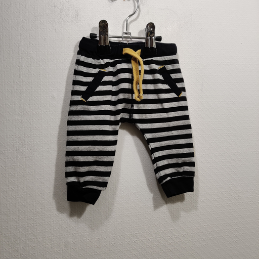 [V05069] Pantalon - b.e.s.s - 1 mois 